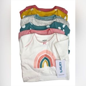 📌 7 Pack | Short sleeve Carter’s bodysuits.